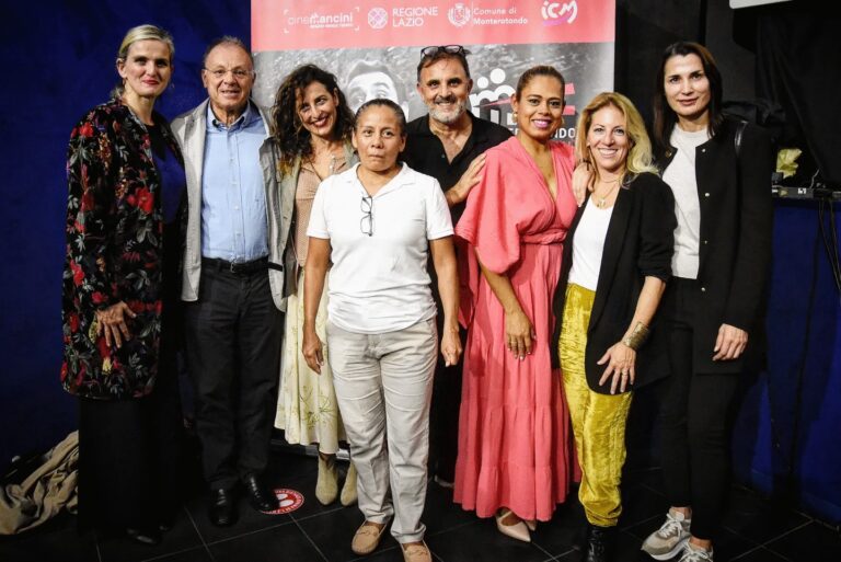 Chiara Bondi ・ Isabel Achaval